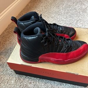 Jordan 12 Retro
Flu Game (2016)
